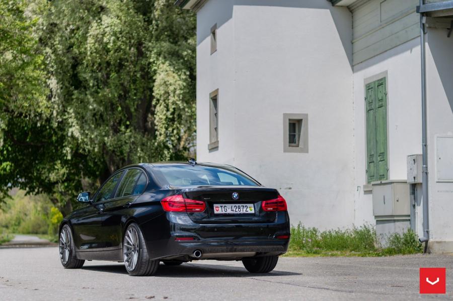  BMW 3-Series Sedan on Vossen Wheels (VFS2) 2017 года  (фото 21 из 25)